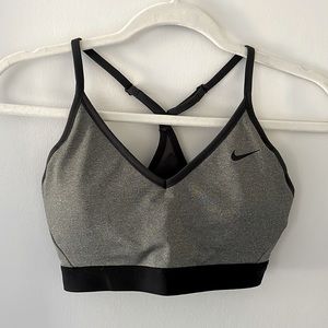 Nike Gray Dri Fit Sports Bra with Adjustable Straps Size Medium (Never Worn)